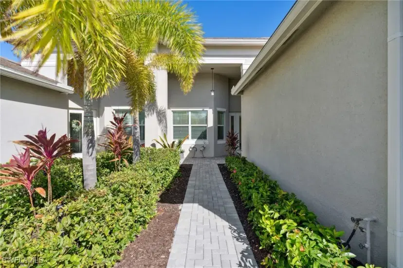 Picture of 28571 Lobos Cir, Bonita Springs FL 34135