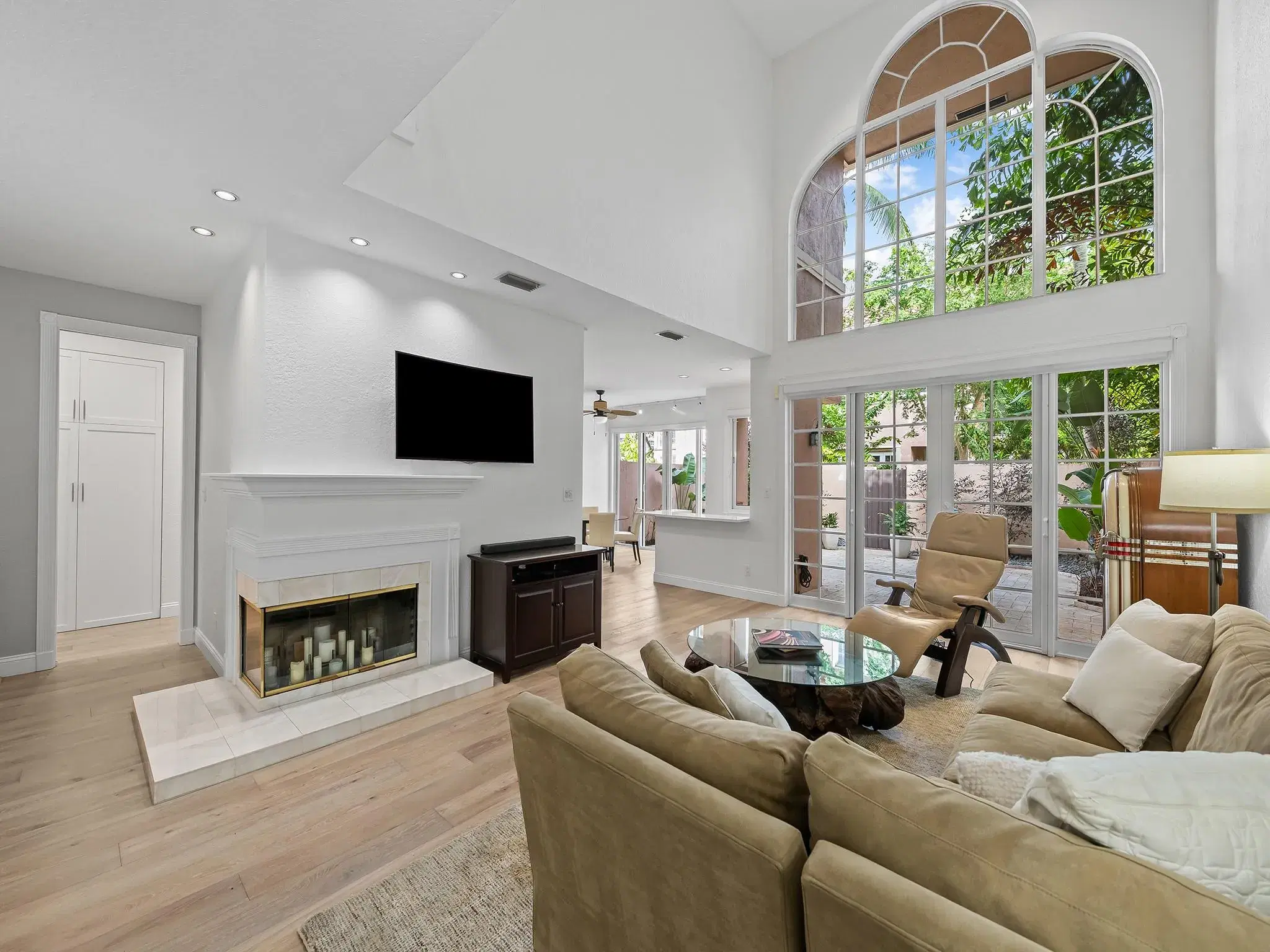 Picture of 200 NE 14Th Ave 2, Fort Lauderdale, FL 33301