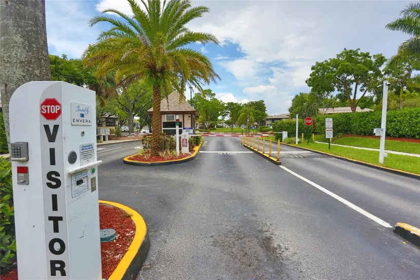 Picture of 9773 N Belfort Cir 9773, Fort Lauderdale FL 33321