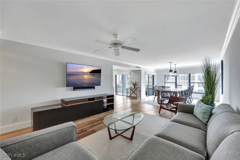 Picture of 4451 Gulf Shore Blvd N 506, Naples FL 34103