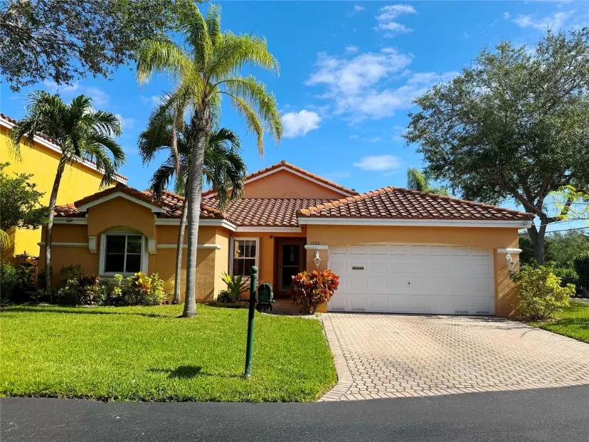Picture of 1585 S Trafalgar Cir, Hollywood FL 33020