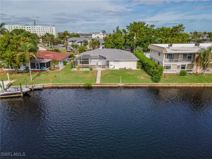 Picture of 814 Victoria Dr, Cape Coral FL 33904