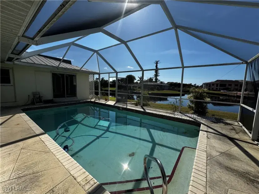 Picture of 814 Victoria Dr, Cape Coral FL 33904
