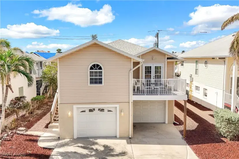 Picture of 295 Mango St, Fort Myers Beach FL 33931