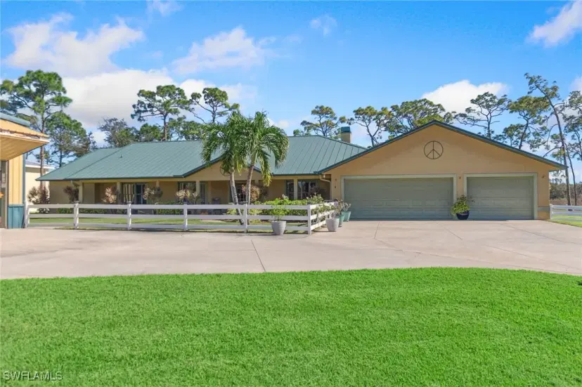 Picture of 18812 Baseleg Ave, North Fort Myers FL 33917