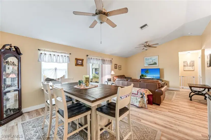 Picture of 2420 NE 6Th Pl, Cape Coral FL 33909