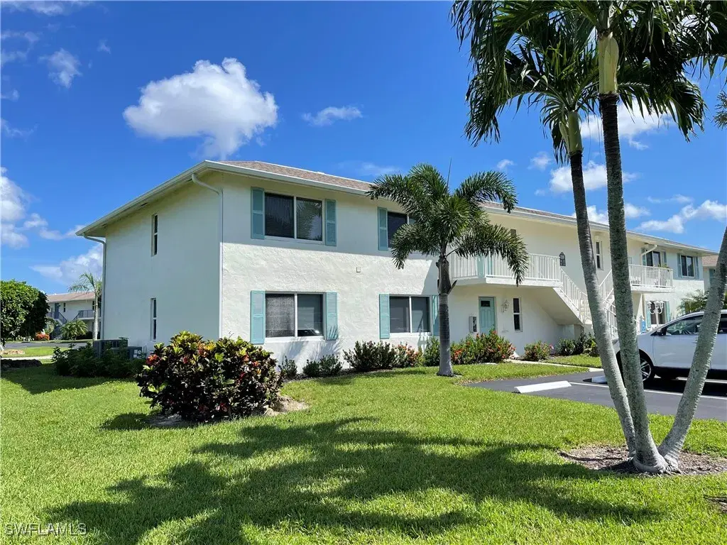Picture of 135 Quails Nest Rd 1064, Naples, FL 34112