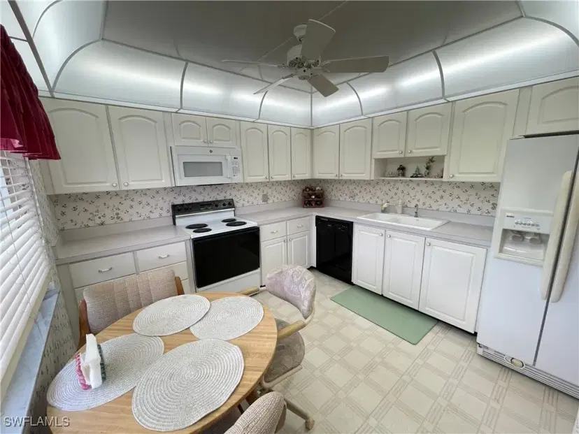 Picture of 135 Quails Nest Rd 1064, Naples FL 34112