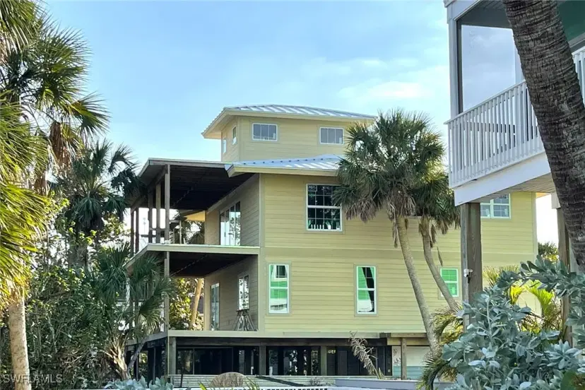 Picture of 121 Swallow Dr, Captiva FL 33924