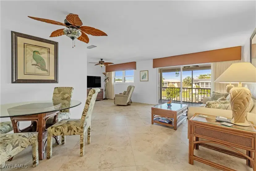 Picture of 909 SE 46Th Ln 207, Cape Coral FL 33904