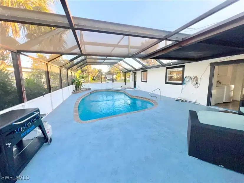 Picture of 1960 Key Ct, North Fort Myers FL 33903