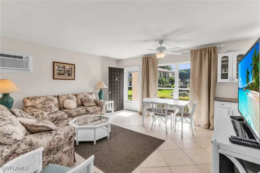Picture of 235 Seaview Ct G5, Marco Island FL 34145