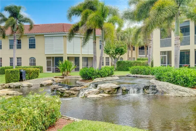 Picture of 200 L Ambiance Cir 2-102, Naples FL 34108