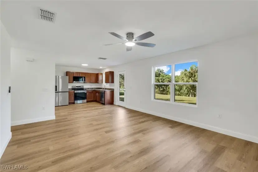 Picture of 1237 Harbor Blvd, Port Charlotte FL 33952