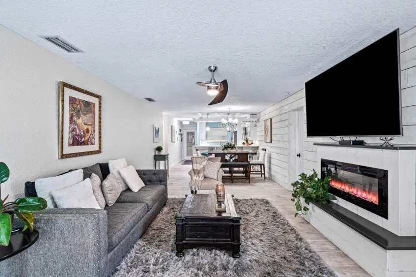 Picture of 555 Banyan Tree Lane 11, Delray Beach FL 33483
