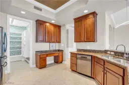 Picture of 2090 W First St H2908, Fort Myers, FL 33901