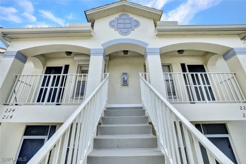Picture of 1006 Mainsail Dr 224, Naples FL 34114