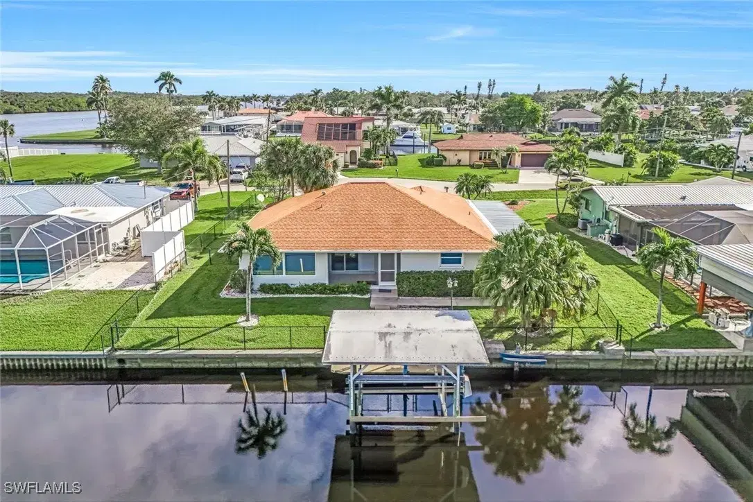 Picture of 2199 Santiago Ave, Fort Myers, FL 33905