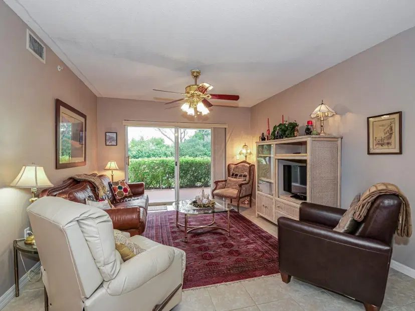 Picture of 1610 N 42Nd Circle 111, Vero Beach FL 32967