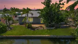 Picture of 453 Washington Ct, Fort Myers Beach, FL 33931