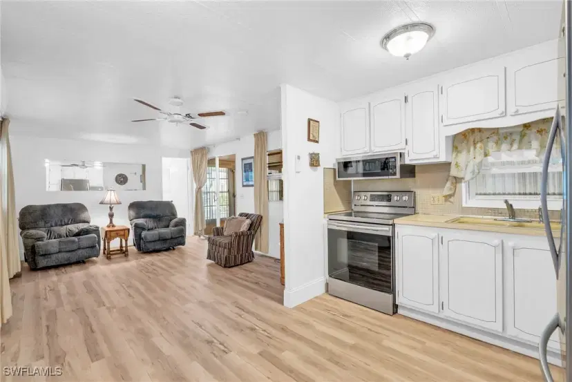 Picture of 93 Enchanting Blvd E-93, Naples FL 34112