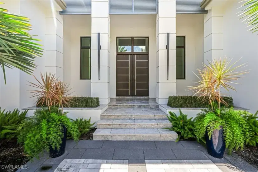 Picture of 4651 Crayton Rd, Naples FL 34103