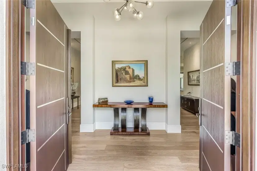 Picture of 4651 Crayton Rd, Naples FL 34103