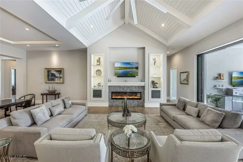 Picture of 4651 Crayton Rd, Naples FL 34103