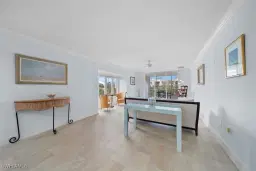 Picture of 200 Periwinkle Way 233, Sanibel, FL 33957