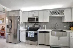Picture of 5750 Camino Del Sol 102, Boca Raton, FL 33433