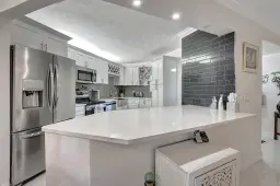 Picture of 5750 Camino Del Sol 102, Boca Raton, FL 33433