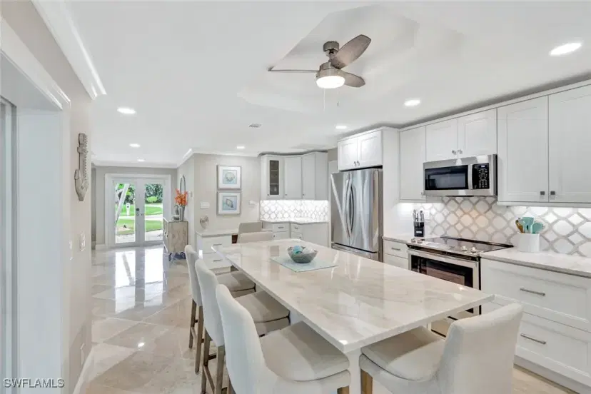 Picture of 989 E Valley Dr, Bonita Springs FL 34134