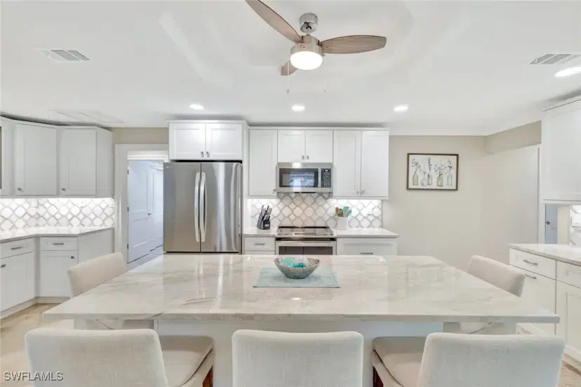Picture of 989 E Valley Dr, Bonita Springs FL 34134