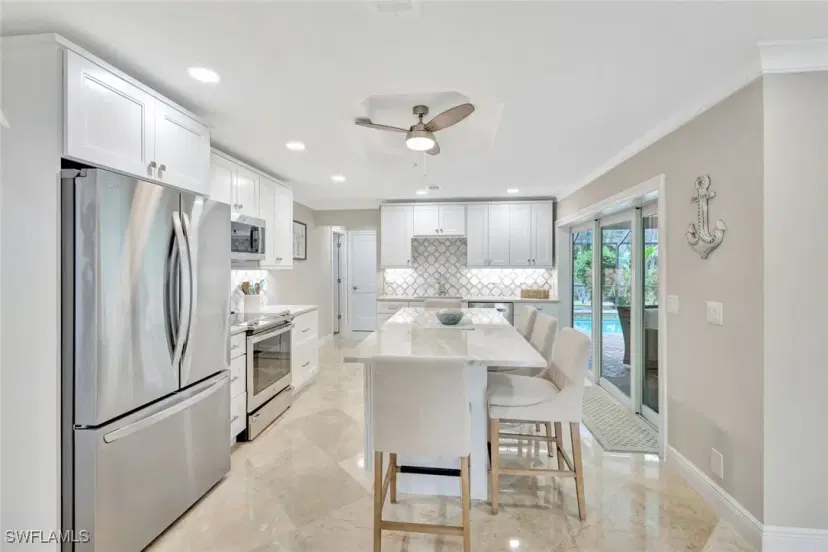 Picture of 989 E Valley Dr, Bonita Springs FL 34134
