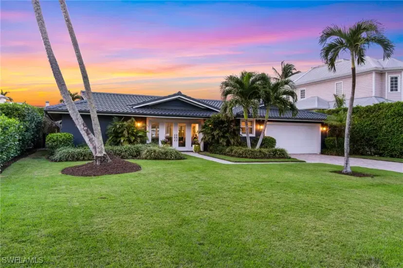Picture of 1632 Bonita Ct, Naples FL 34102