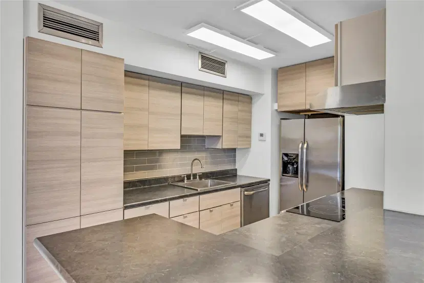 Picture of 1050 SE 15Th St 404, Fort Lauderdale FL 33316