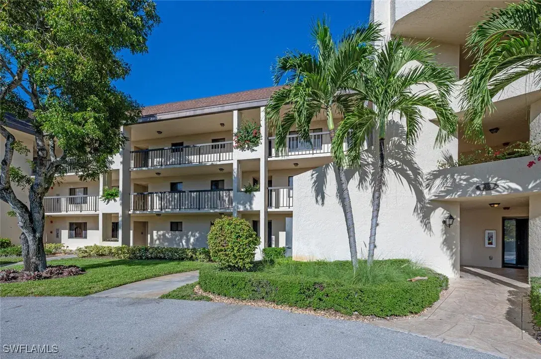 Picture of 413 Augusta Blvd 305, Naples, FL 34113