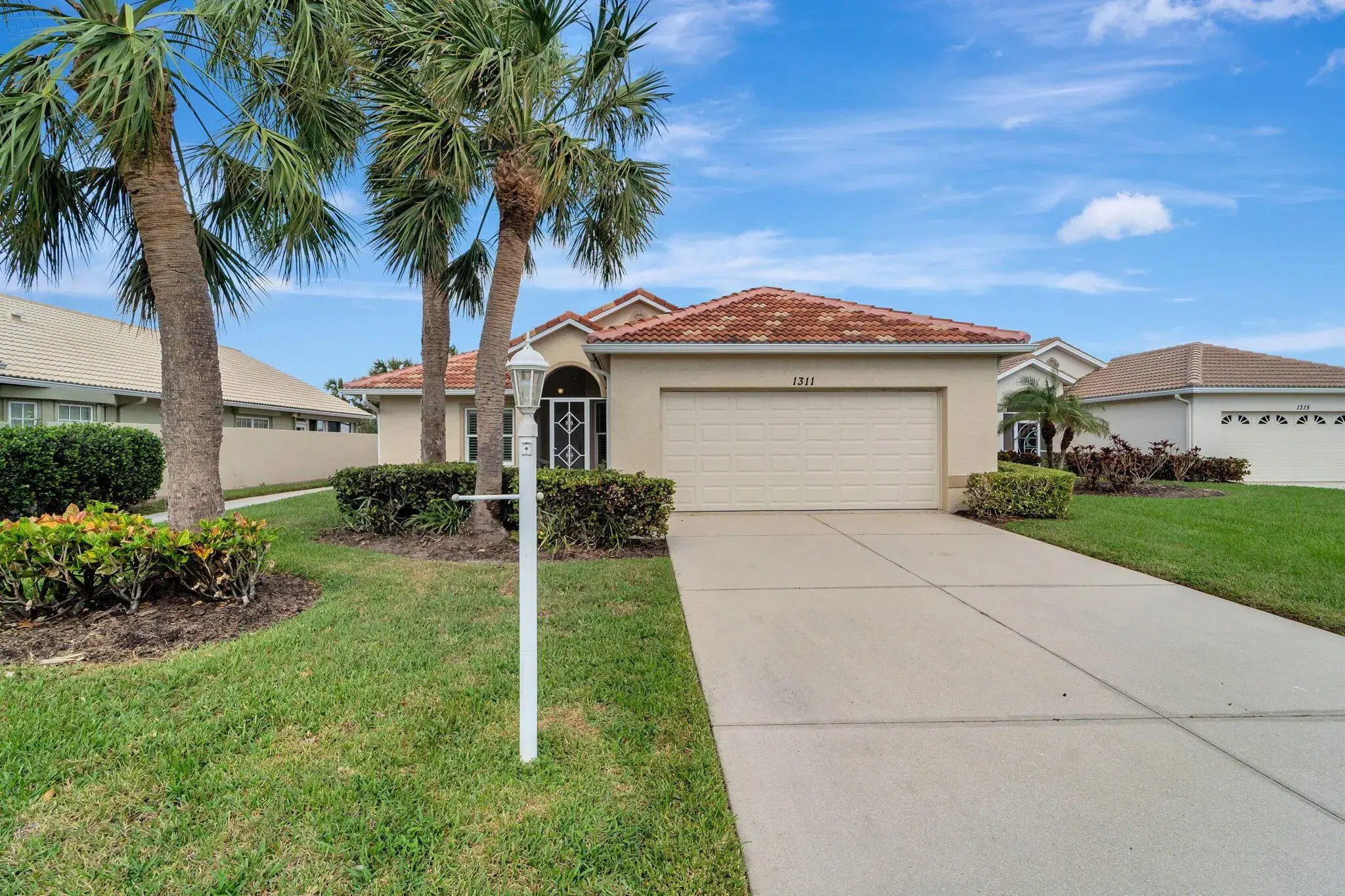 Picture of 1311 Berkshire Court, Venice, FL 34292