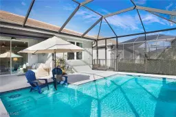 Picture of 14683 Edgewater Cir, Naples, FL 34114