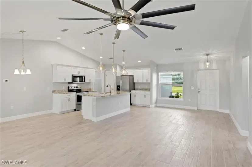 Picture of 604 Wilmington Pkwy, Cape Coral FL 33993