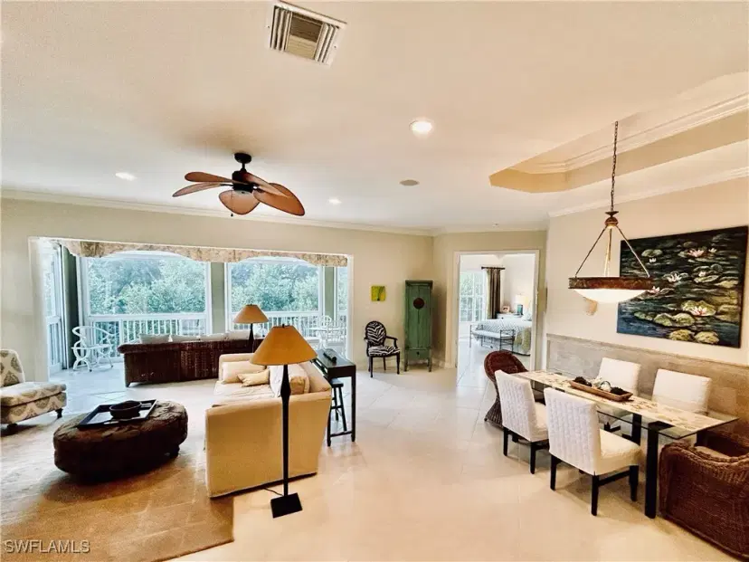 Picture of 505 Via Veneto 8-201, Naples FL 34108
