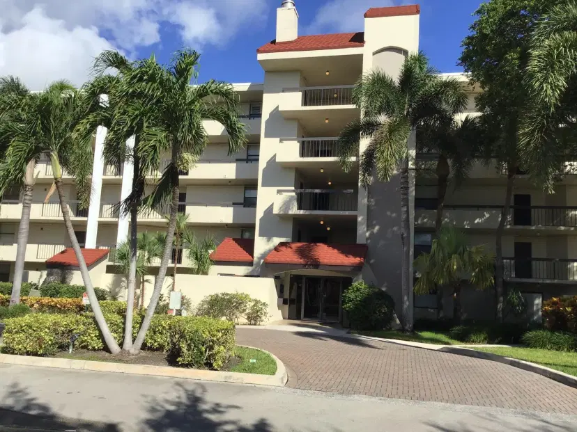 Picture of 825 Egret Circle 504, Delray Beach FL 33444