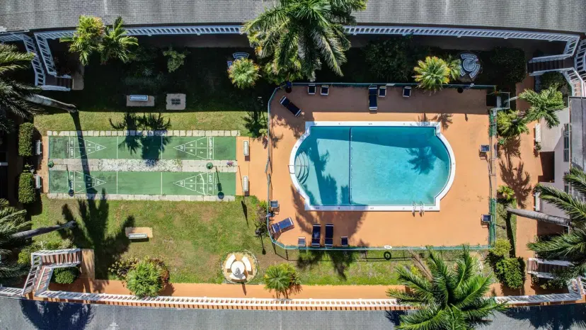 Picture of 160 NE 8Th Avenue 26A, Hallandale Beach FL 33009