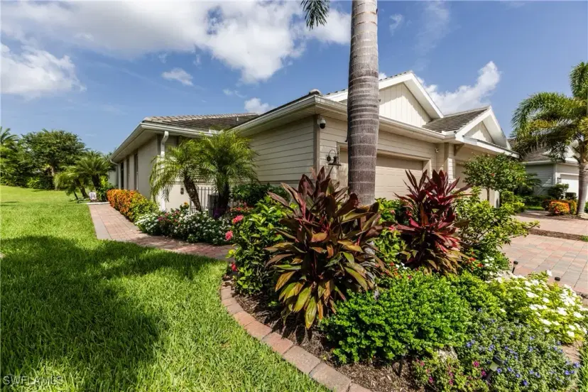 Picture of 14859 Edgewater Cir, Naples FL 34114