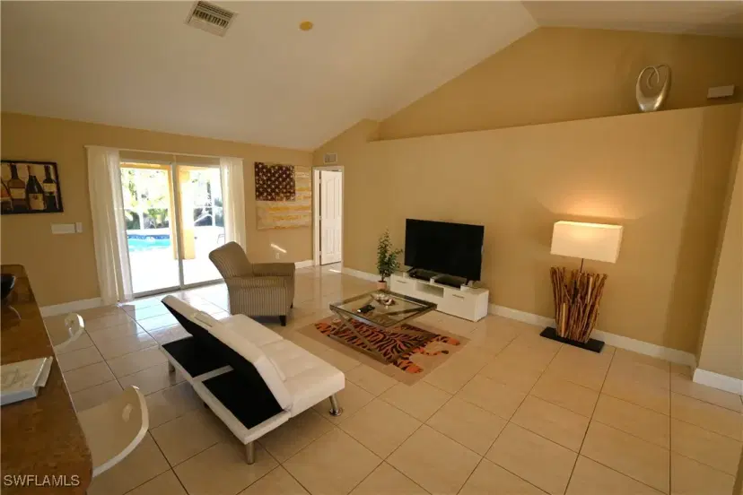 Picture of 2909 SW 2Nd Ln, Cape Coral FL 33991