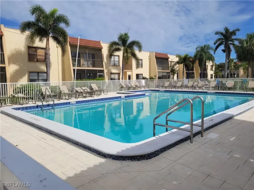 Picture of 12471 Mcgregor Blvd 10, Fort Myers FL 33919