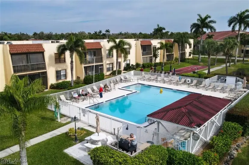 Picture of 12471 Mcgregor Blvd 10, Fort Myers FL 33919