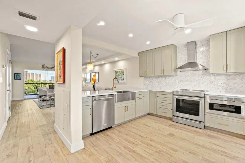 Picture of 275 Palm Avenue C406, Jupiter FL 33477