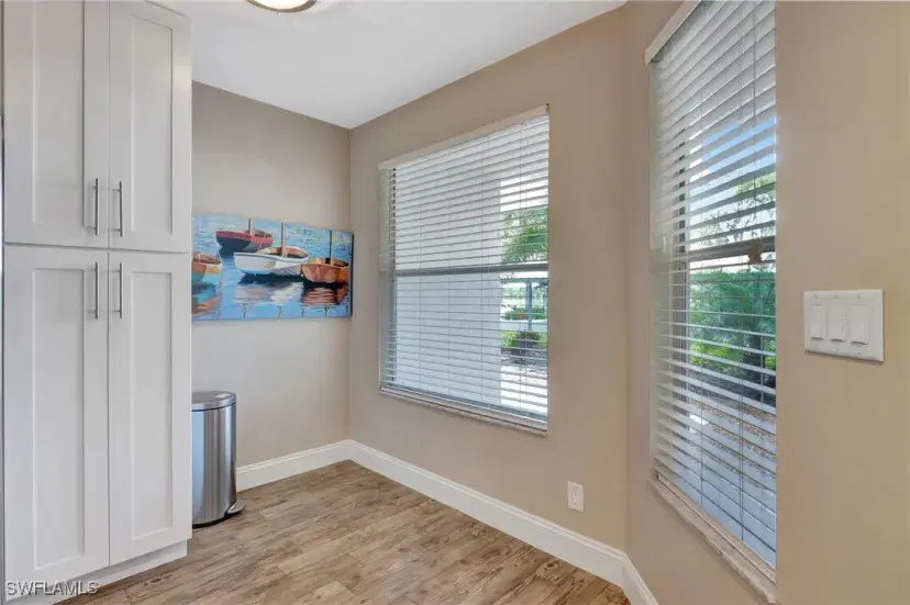 Picture of 360 Horse Creek Dr 102, Naples FL 34110