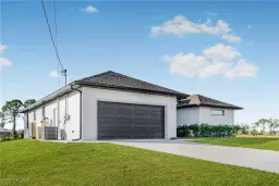 Picture of 418 NE 31St Ter, Cape Coral, FL 33909